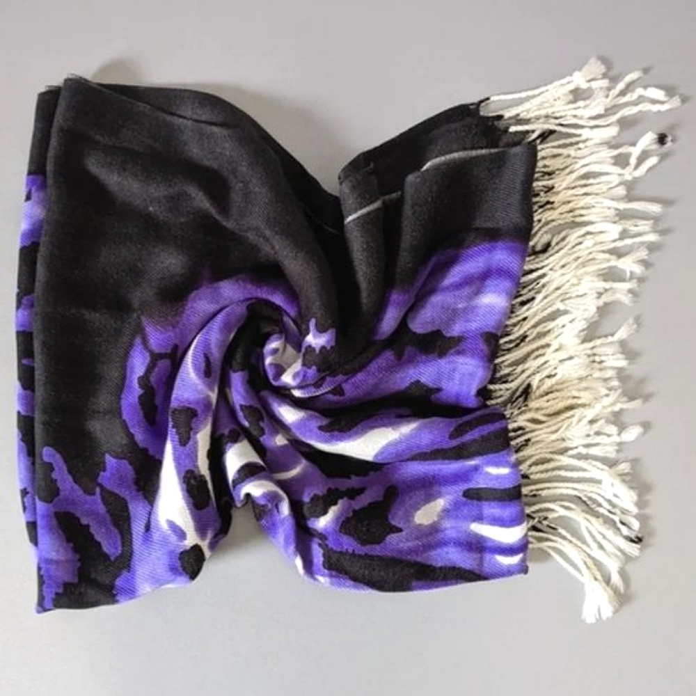 WinWin Fringe Floral Scarf / Wrap, Purple / Black / White, 26" x 76"